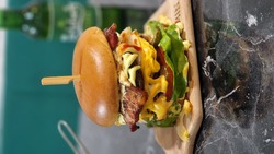Burger bacon NikBro